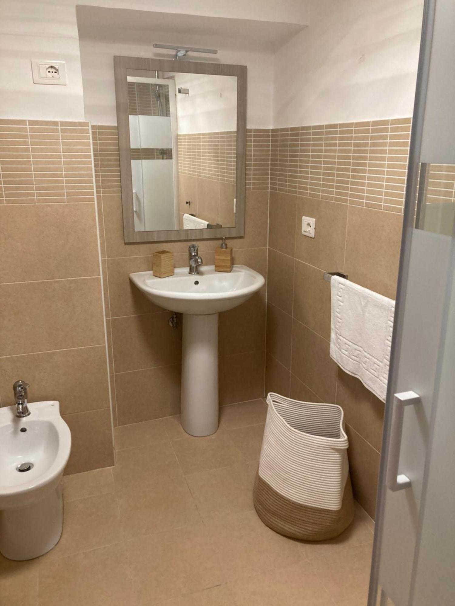 Casitta Stesicoro Apartment คาตาเนีย ภายนอก รูปภาพ