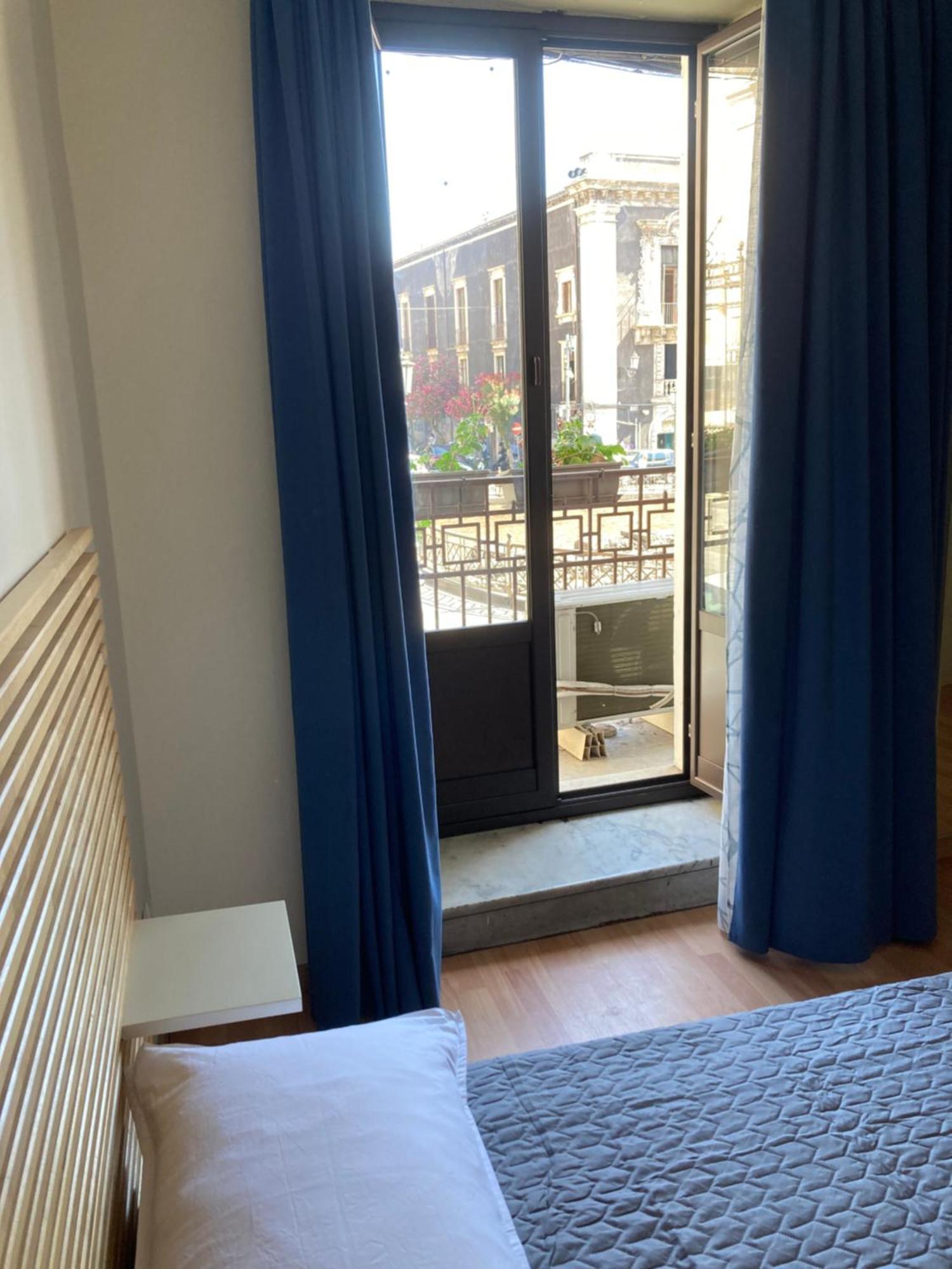 Casitta Stesicoro Apartment คาตาเนีย ภายนอก รูปภาพ